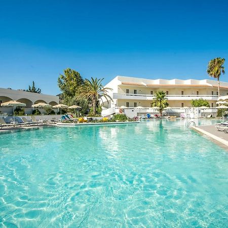 Hotel Niriides Beach Kolymbia Extérieur photo