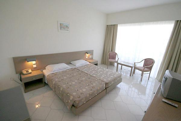 Hotel Niriides Beach Kolymbia Extérieur photo