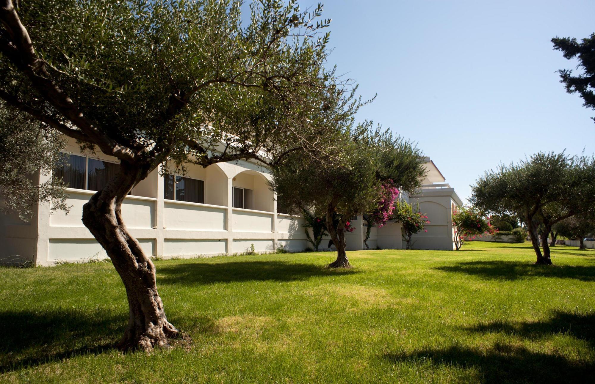 Hotel Niriides Beach Kolymbia Extérieur photo
