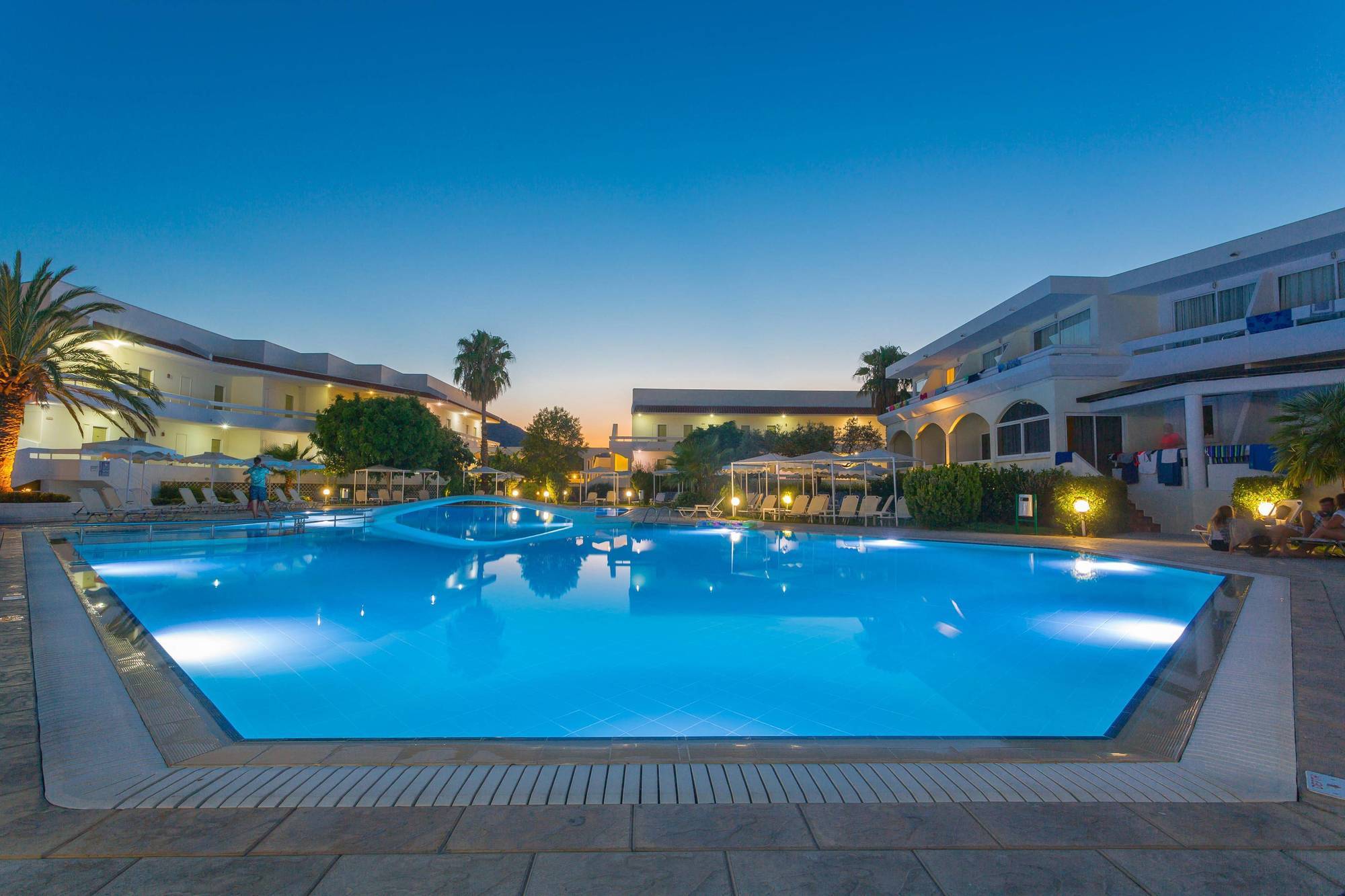 Hotel Niriides Beach Kolymbia Extérieur photo